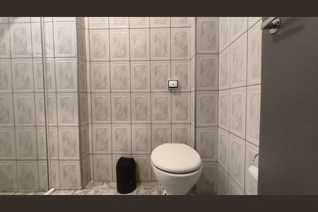 Apartamento à venda com 63m², 2 quartos e 1 vaga Apartamento à venda com 63m², 2 quartos e 1 vagaBanheiro
