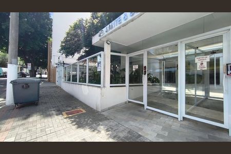 Apartamento à venda com 63m², 2 quartos e 1 vaga Apartamento à venda com 63m², 2 quartos e 1 vagaFachada + Plaquinha