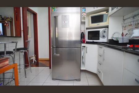 Apartamento para alugar com 74m², 2 quartos e sem vaga Apartamento para alugar com 74m², 2 quartos e sem vagaCozinha