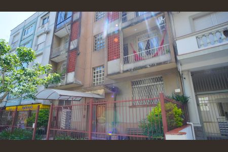 Apartamento para alugar com 74m², 2 quartos e sem vaga Apartamento para alugar com 74m², 2 quartos e sem vagaFachada