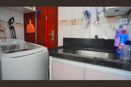 Apartamento para alugar com 74m², 2 quartos e sem vaga Apartamento para alugar com 74m², 2 quartos e sem vagaLavanderia