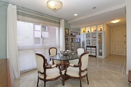 Apartamento para alugar com 265m², 3 quartos e 3 vagas