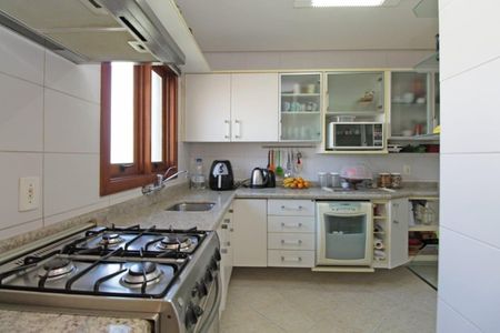 Apartamento para alugar com 265m², 3 quartos e 3 vagas