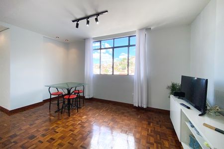 Apartamento à venda com 70m², 3 quartos e 1 vagaSala