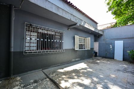 Casa à venda com 250m², 3 quartos e 2 vagasEntrada