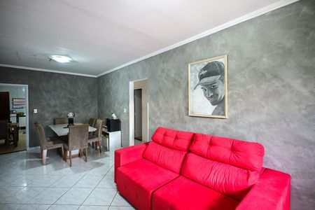 Casa à venda com 250m², 3 quartos e 2 vagasSala