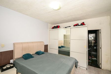 Casa à venda com 250m², 3 quartos e 2 vagasSuíte 2