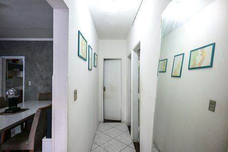 Casa à venda com 250m², 3 quartos e 2 vagasCorredor