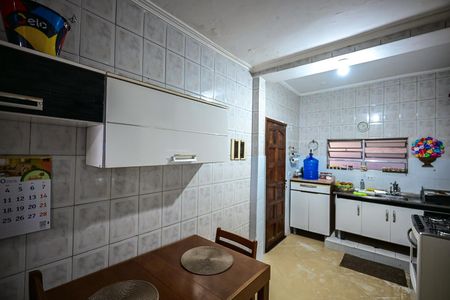 Casa à venda com 250m², 3 quartos e 2 vagasCozinha