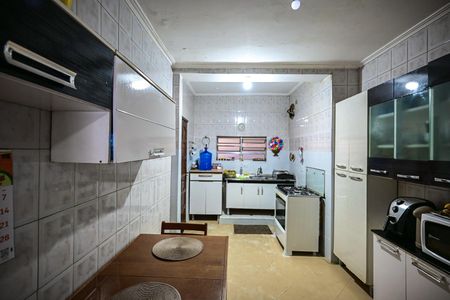 Casa à venda com 250m², 3 quartos e 2 vagasCozinha