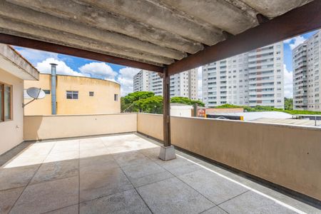 Apartamento à venda com 161m², 4 quartos e 3 vagasVaranda 