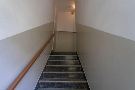 Apartamento à venda com 161m², 4 quartos e 3 vagasEscada do prédio