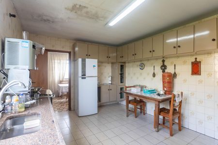 Apartamento à venda com 161m², 4 quartos e 3 vagasCozinha 