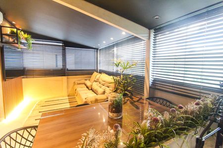 Apartamento à venda com 117m², 4 quartos e 1 vagaSala/Cozinha