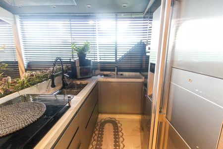 Apartamento à venda com 117m², 4 quartos e 1 vagaSala/Cozinha