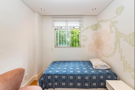 Apartamento à venda com 70m², 3 quartos e 2 vagasQuarto 2