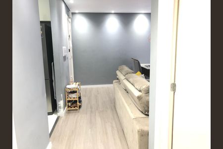 Sala de apartamento para alugar com 2 quartos, 54m² em Jardim Branca Flor, Embu das Artes