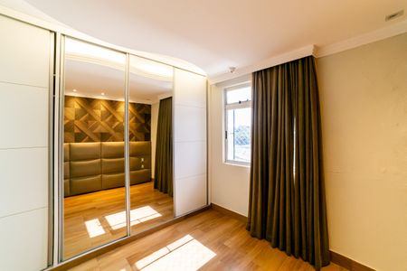 Apartamento para alugar com 75m², 1 quarto e 2 vagas Apartamento para alugar com 75m², 1 quarto e 2 vagasSuíte