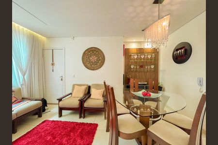 Apartamento à venda com 3 quartos, 178m² em Heliópolis, Belo Horizonte