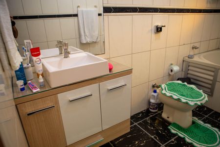 Casa à venda com 395m², 3 quartos e 4 vagasBanheiro Suíte