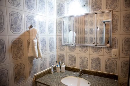 Casa à venda com 395m², 3 quartos e 4 vagasBanheiro Social