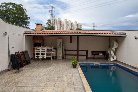 Casa à venda com 395m², 3 quartos e 4 vagasArea Externa - Piscina e Churrasqueira