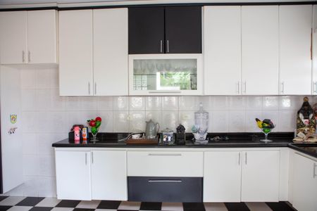 Casa à venda com 395m², 3 quartos e 4 vagasCozinha 1