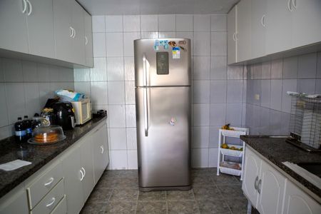 Casa à venda com 395m², 3 quartos e 4 vagasCozinha 2