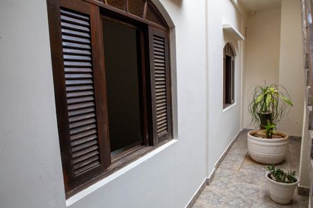 Casa à venda com 395m², 3 quartos e 4 vagasArea externa - Janelas dos Quartos