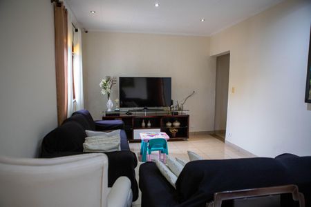 Sala de Estar de casa à venda com 3 quartos, 395m² em Jardim Pazini, São Paulo