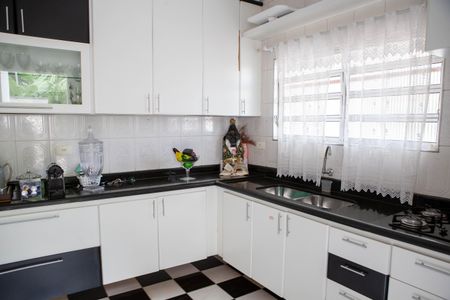 Casa à venda com 395m², 3 quartos e 4 vagasCozinha 1