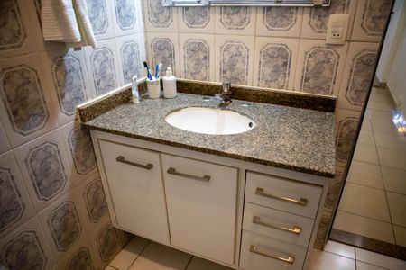 Casa à venda com 395m², 3 quartos e 4 vagasBanheiro Social