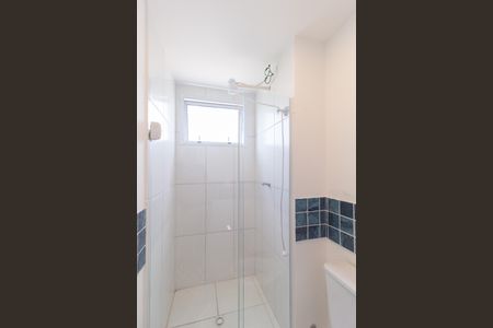 Banheiro da suíte de apartamento para alugar com 1 quarto, 40m² em Chacara Santa Lucia, Carapicuíba