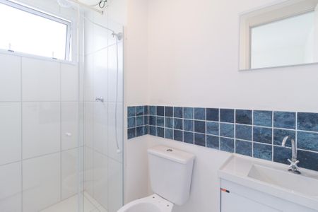 Banheiro da suíte de apartamento para alugar com 1 quarto, 40m² em Chacara Santa Lucia, Carapicuíba