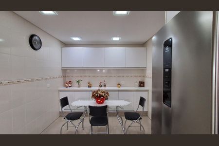 Casa à venda com 294m², 3 quartos e 20 vagasCozinha 