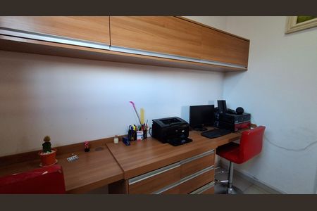 Casa à venda com 294m², 3 quartos e 20 vagasEscritório 