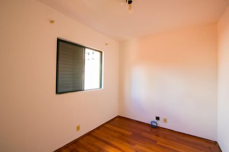 Apartamento à venda com 80m², 3 quartos e 1 vagaQuarto 2
