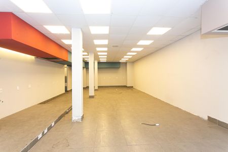 Casa à venda com 350m², 2 quartos e sem vagaSalão