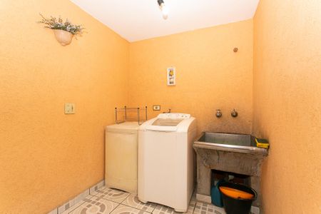 Casa à venda com 350m², 2 quartos e sem vagaÁrea de Serviço