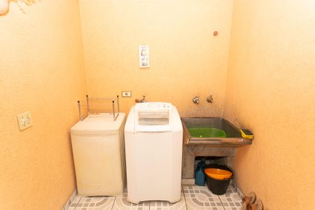 Casa à venda com 350m², 2 quartos e sem vagaÁrea de Serviço