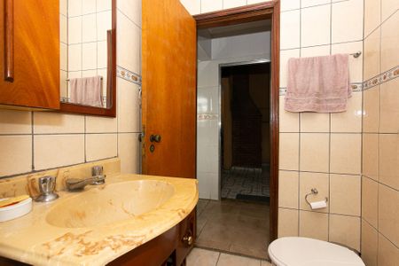 Casa à venda com 350m², 2 quartos e sem vagaBanheiro 2