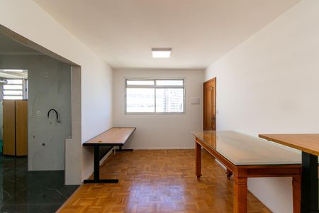 Apartamento à venda com 70m², 2 quartos e 2 vagasSala