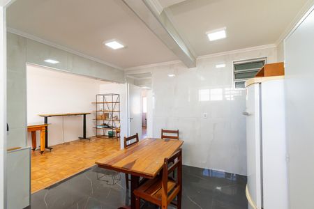 Apartamento à venda com 70m², 2 quartos e 2 vagasCozinha