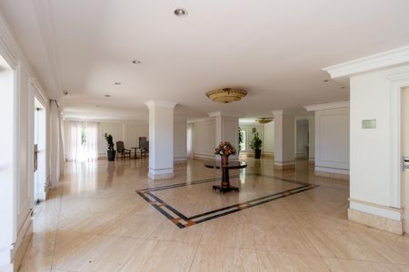 Apartamento para alugar com 81m², 3 quartos e 2 vagasHall social