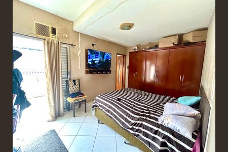 Casa à venda com 260m², 3 quartos e 2 vagasQuarto Suíte