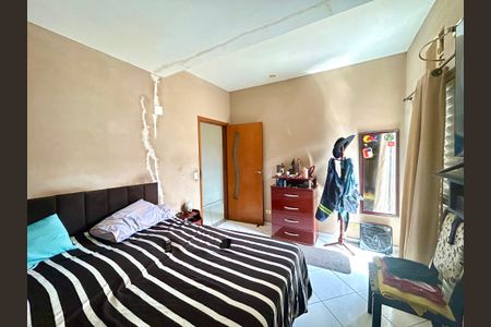 Casa à venda com 260m², 3 quartos e 2 vagasQuarto Suíte