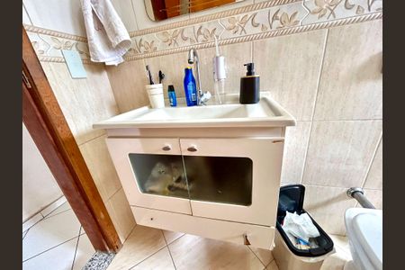 Casa à venda com 260m², 3 quartos e 2 vagasBanheiro 2