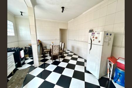 Casa à venda com 260m², 3 quartos e 2 vagasCozinha