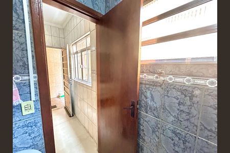 Casa à venda com 260m², 3 quartos e 2 vagasBanheiro 1