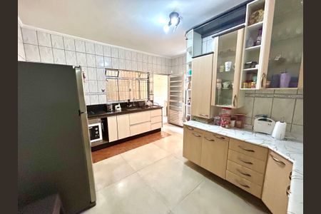 Casa à venda com 260m², 3 quartos e 2 vagasCozinha